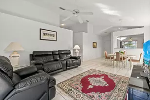 49 Admirals Ct, Palm Beach Gardens, FL 33418 - Photo 6