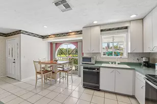 902 Egret Ave, Fort Pierce, FL 34982 - Photo 6