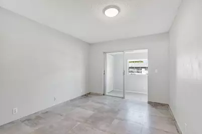 121 Bedford E, West Palm Beach, FL 33417 - Photo 16