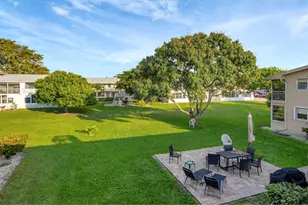 121 Bedford E, West Palm Beach, FL 33417 - Photo 18