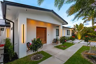 807 Hollywood Pl, West Palm Beach, FL 33405 - Photo 2