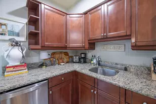 3940 NE 13th Ave, Oakland Park, FL 33334 - Photo 12