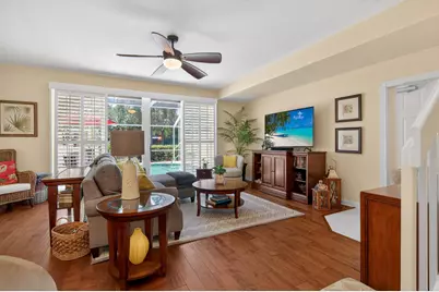 423 Capistrano Drive, Palm Beach Gardens, FL 33410 - Photo 4