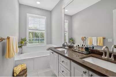 423 Capistrano Drive, Palm Beach Gardens, FL 33410 - Photo 18