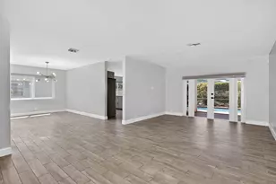 7504 NW 40th Pl, Coral Springs, FL 33065 - Photo 12