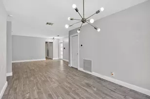 7504 NW 40th Pl, Coral Springs, FL 33065 - Photo 8
