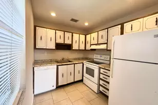 900 S Normandy Ln, Delray Beach, FL 33484 - Photo 6