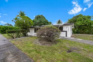 17551 NE 5th Ave, North Miami Beach, FL 33162 - Photo 2
