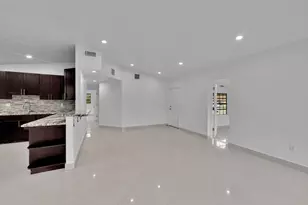 17551 NE 5th Ave, North Miami Beach, FL 33162 - Photo 12