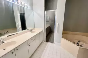 7801 S Aragon Blvd, Sunrise, FL 33322 - Photo 10