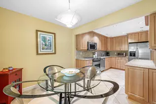 22 Westgate Ln, Boynton Beach, FL 33436 - Photo 6