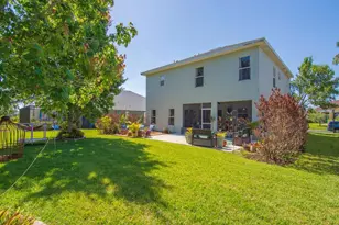 521 N Valencia Cir SW, Vero Beach, FL 32968 - Photo 20