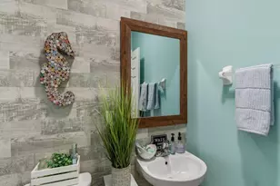 521 N Valencia Cir SW, Vero Beach, FL 32968 - Photo 18