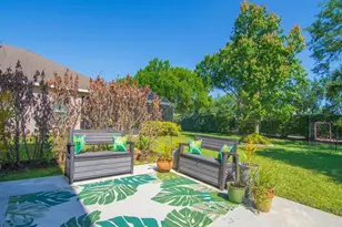 521 N Valencia Cir SW, Vero Beach, FL 32968 - Photo 26