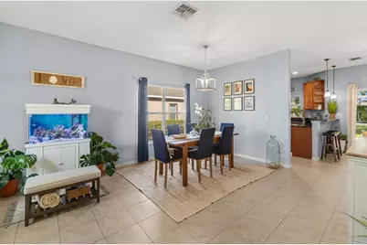521 N Valencia Circle SW, Vero Beach, FL 32968 - Photo 8