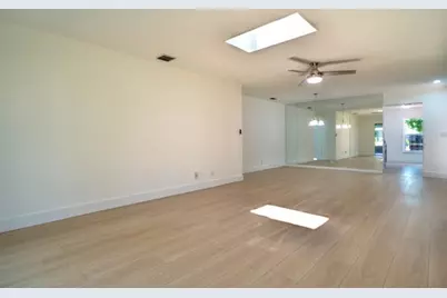 5430 Mirror Lakes Boulevard, Boynton Beach, FL 33472 - Photo 10