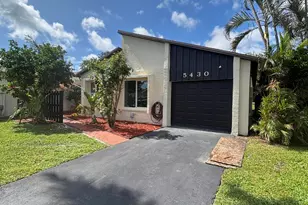 5430 Mirror Lakes Blvd, Boynton Beach, FL 33472 - Photo 2