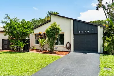5430 Mirror Lakes Boulevard, Boynton Beach, FL 33472 - Photo 1