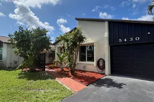 5430 Mirror Lakes Blvd, Boynton Beach, FL 33472 - Photo 2