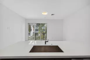 1044 NE 18th Ave, Fort Lauderdale, FL 33304 - Photo 16
