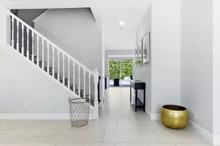 573 Cocoplum Dr Dr E, Jupiter, FL 33458 - Photo 4