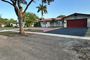 6940 Plantation Rd, Plantation, FL 33317 - Photo 6
