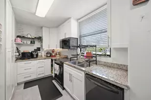 8421 Forest Hills Dr, Coral Springs, FL 33065 - Photo 2