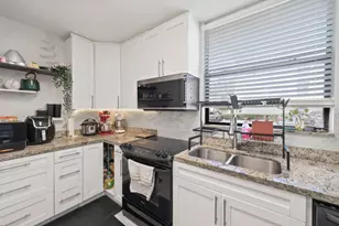 8421 Forest Hills Dr, Coral Springs, FL 33065 - Photo 4