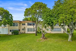 752 Lori Dr, Palm Springs, FL 33461 - Photo 22