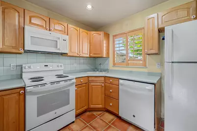 752 Lori Drive #219, Palm Springs, FL 33461 - Photo 6
