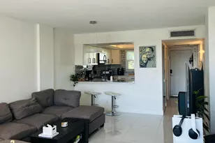 111 Royal Pk Dr, Oakland Park, FL 33309 - Photo 18
