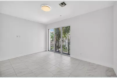 1044 NE 18th Avenue #203, Fort Lauderdale, FL 33304 - Photo 12