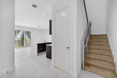 1044 NE 18th Avenue #203, Fort Lauderdale, FL 33304 - Photo 10
