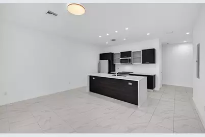 1044 NE 18th Avenue #203, Fort Lauderdale, FL 33304 - Photo 2