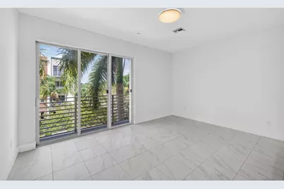 1044 NE 18th Avenue #203, Fort Lauderdale, FL 33304 - Photo 4