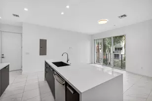 1044 NE 18th Ave, Fort Lauderdale, FL 33304 - Photo 10
