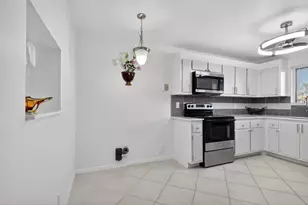 7770 Tahiti Ln, Lake Worth, FL 33467 - Photo 8