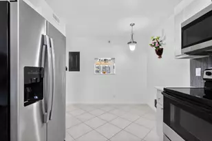 7770 Tahiti Ln, Lake Worth, FL 33467 - Photo 6