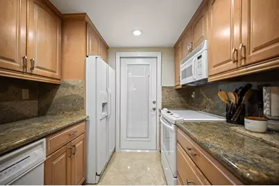 900 SW 12th Street #105, Fort Lauderdale, FL 33312 - Photo 8