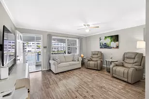 111 Shore Ct, North Palm Beach, FL 33408 - Photo 2