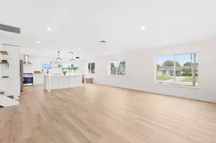 3905 Flag Dr, Palm Beach Gardens, FL 33410 - Photo 12