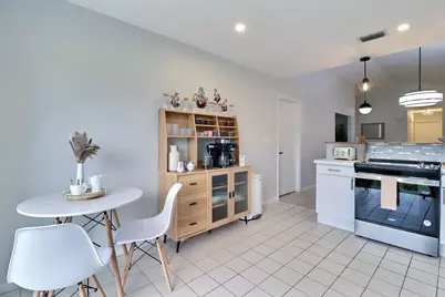 2514 Bedford Mews Drive, Wellington, FL 33414 - Photo 10