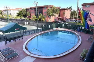 670 Tennis Club Dr, Fort Lauderdale, FL 33311 - Photo 20