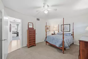 670 Tennis Club Dr, Fort Lauderdale, FL 33311 - Photo 6