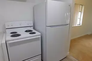 960 Crystal Lake Dr, Deerfield Beach, FL 33064 - Photo 10