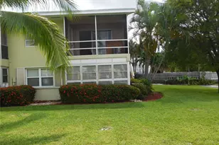 960 Crystal Lake Dr, Deerfield Beach, FL 33064 - Photo 4