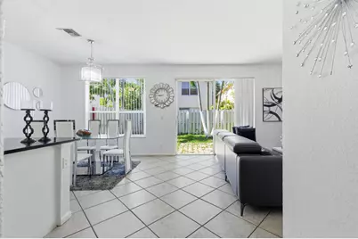 4162 Winnipeg Way, West Palm Beach, FL 33409 - Photo 8