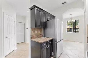 6051 SW 19th Ct, North Lauderdale, FL 33068 - Photo 8
