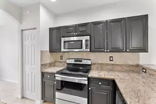 6051 SW 19th Ct, North Lauderdale, FL 33068 - Photo 6