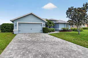 531 High Hawk Cir, Vero Beach, FL 32962 - Photo 2